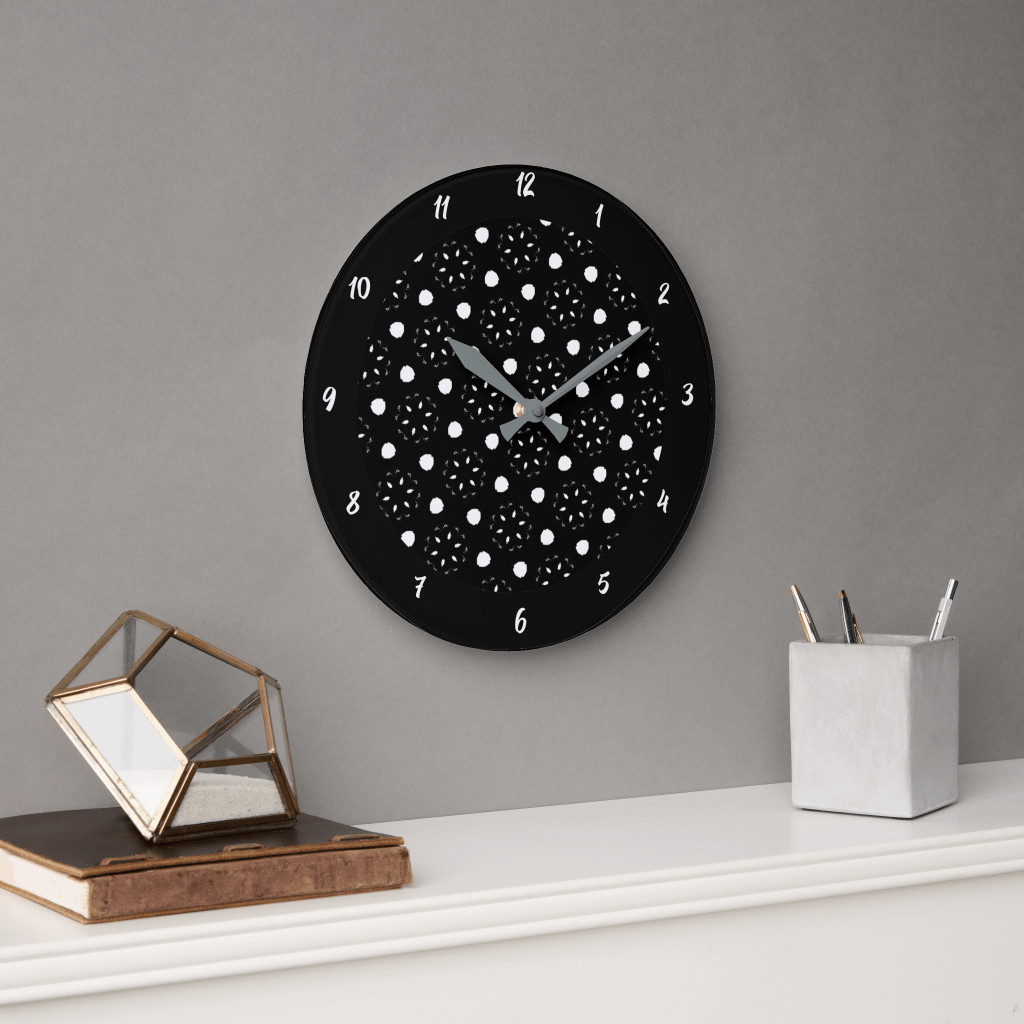 Black & white Iund Clock Decor   Promoted by AbuNana.com